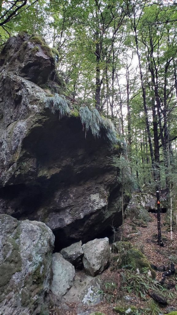 Beautiful big boulders close to the rock bivvy