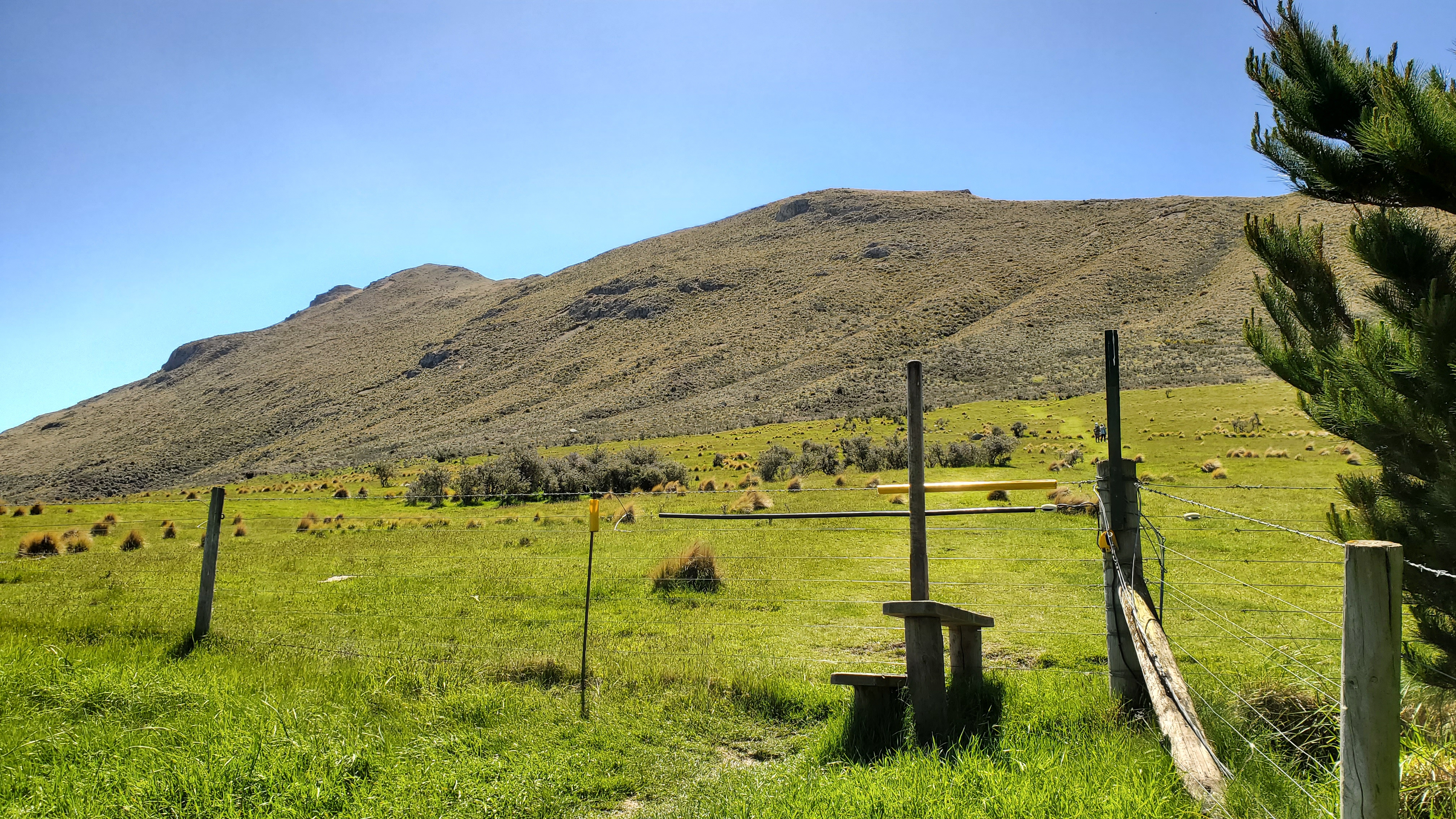 Across a stile towards the Peak Hill Conservation Area