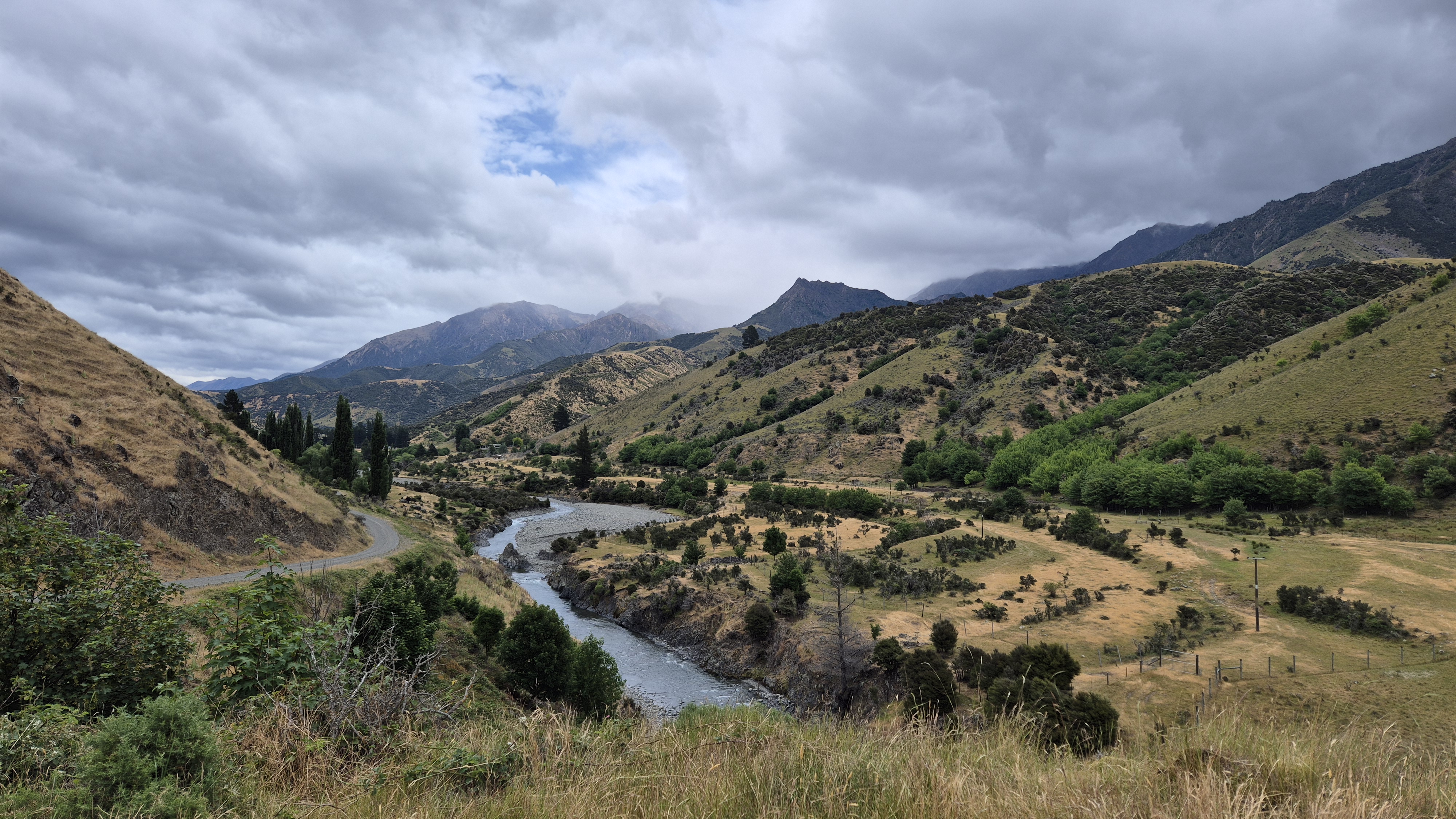 Arriving at Stronvar Station, Gosling Hut