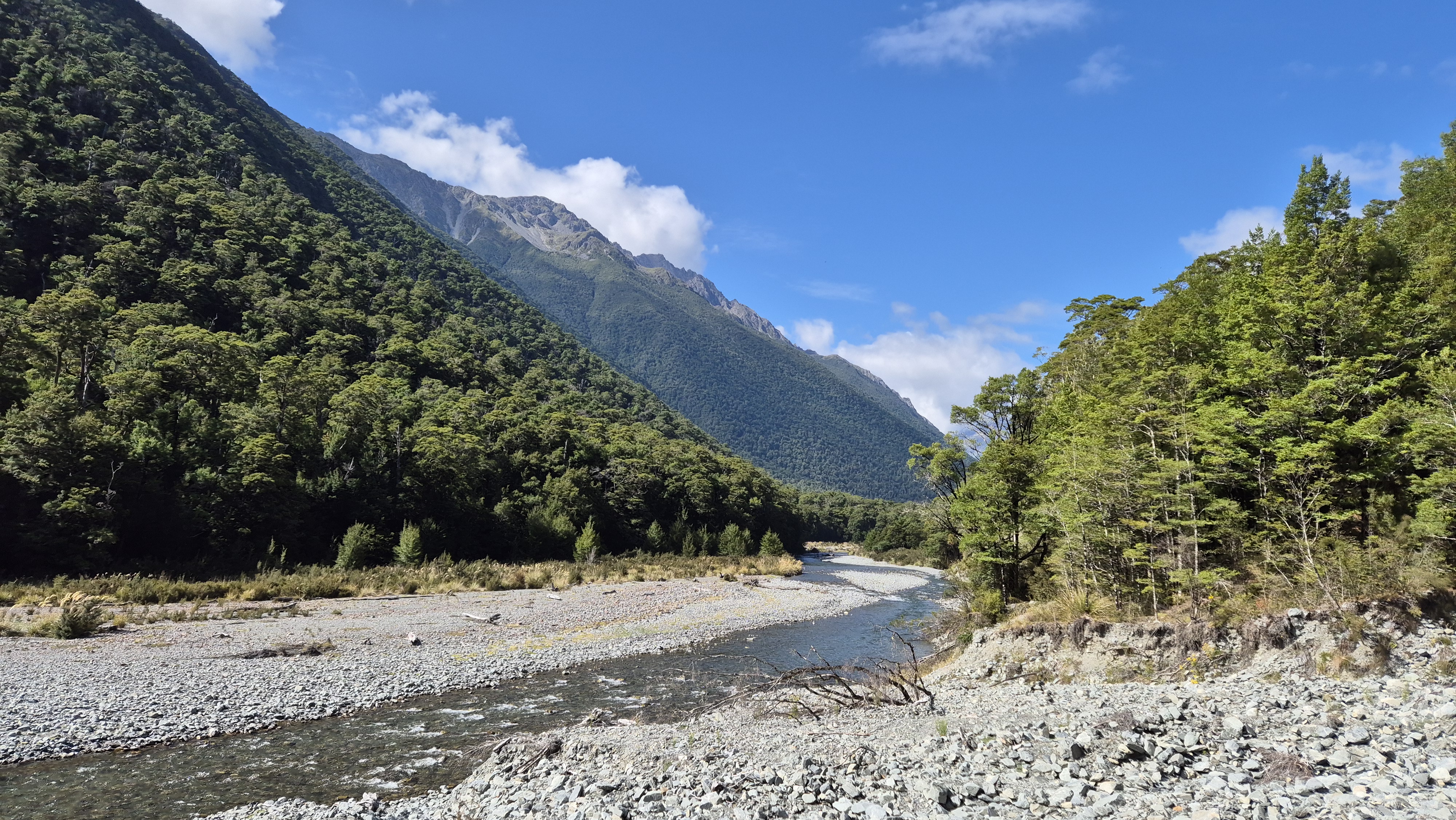 Heading up the Sabine, Moss Pass tramp