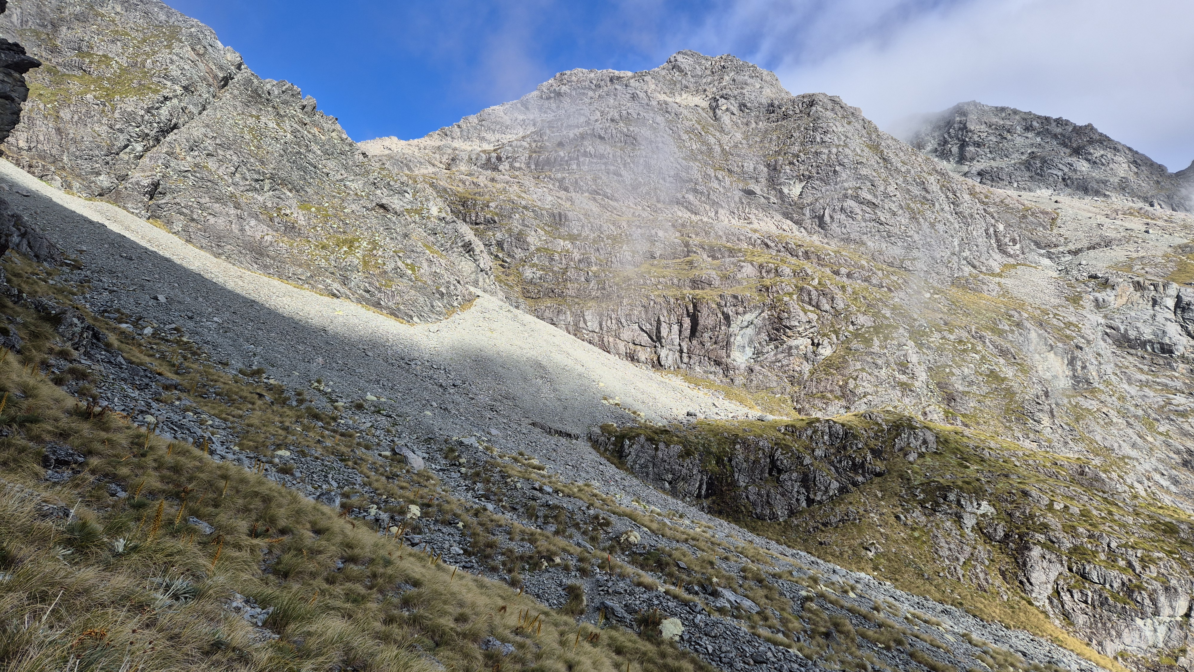 Heading up to Moss Pass