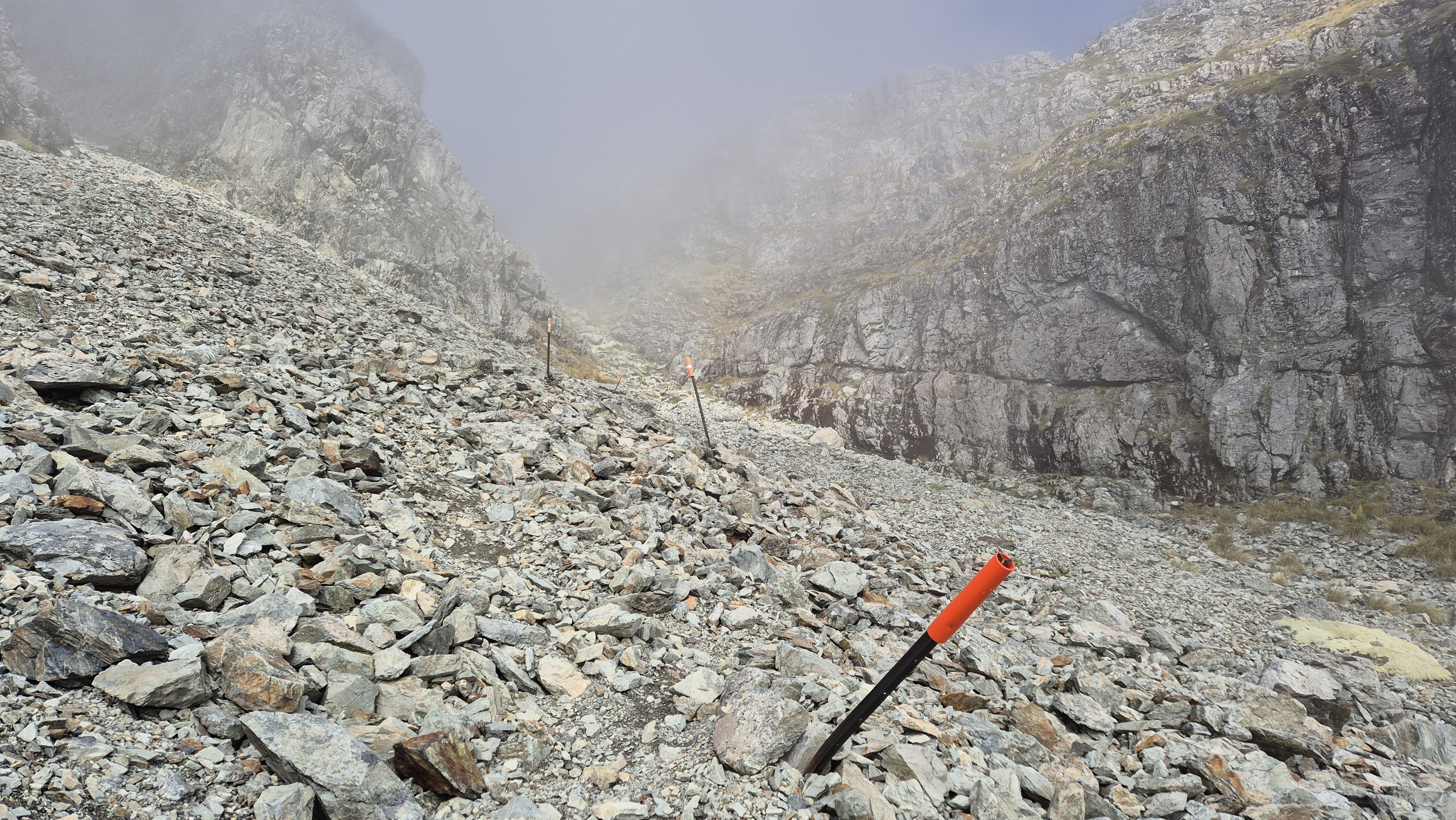 Cloudy conditions towards Moss pass