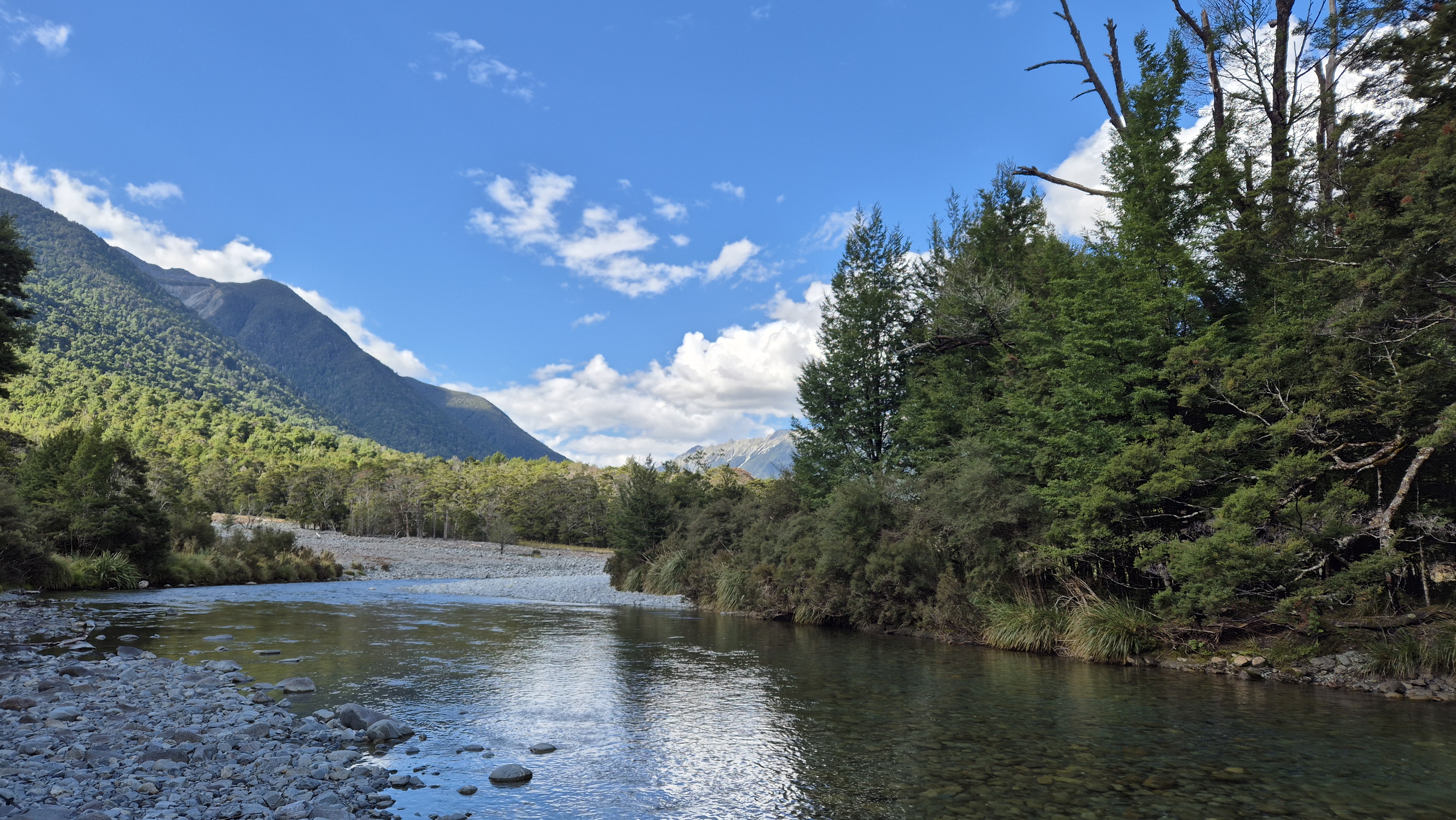 Great mountain views towards Morgan hut, Moss Pass tramp