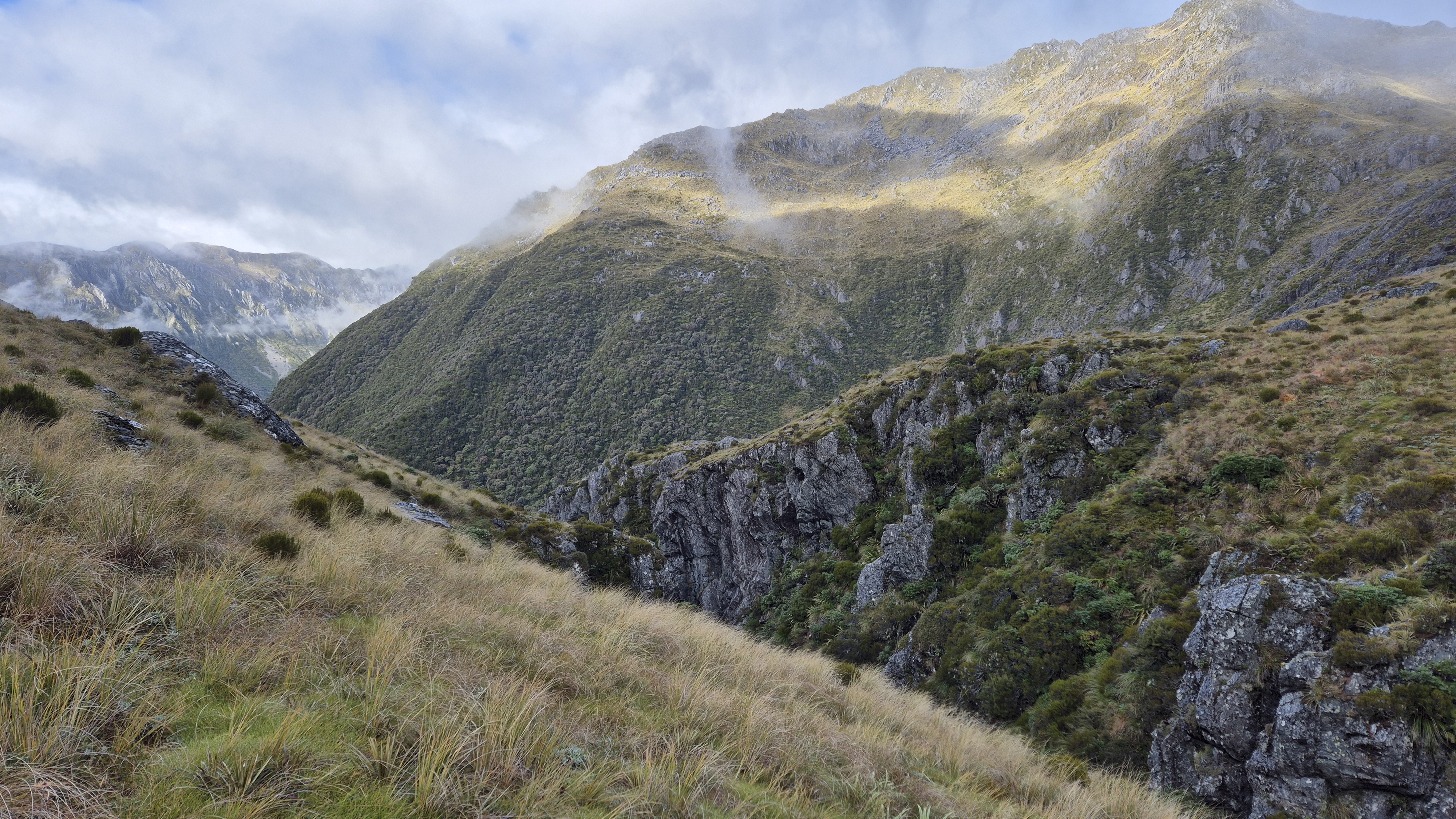 Reaching the gorge at the bottom of the basin. From Lake Morgan to Cone Creek